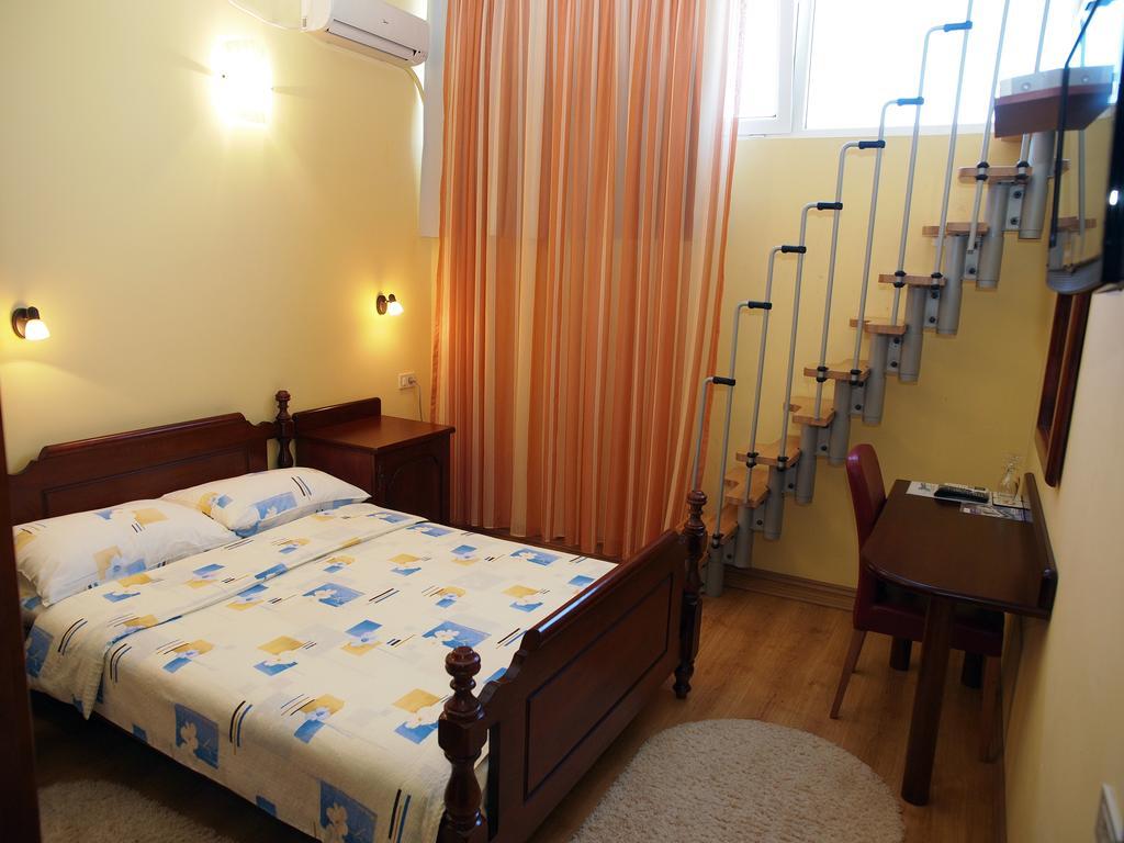 Hotel Laguna Podgorica Kültér fotó
