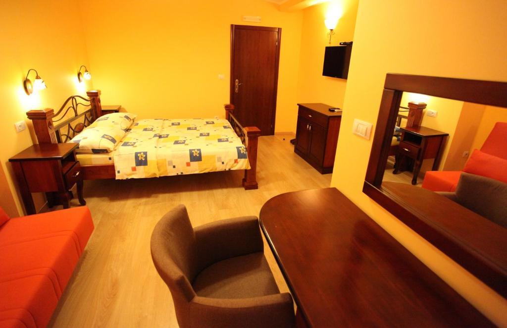 Hotel Laguna Podgorica Szoba fotó